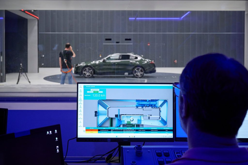 autó csendteszt bmw aeroakusztikai központ