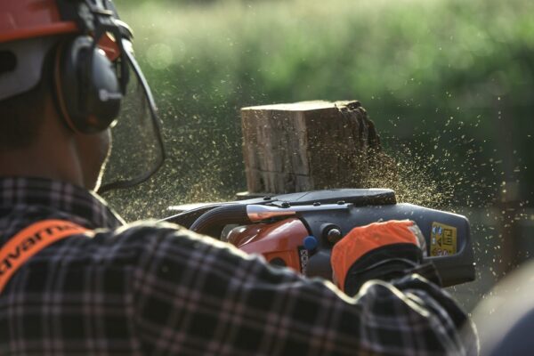 favágó gép Husqvarna