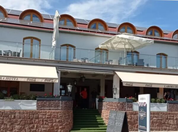 könyökkaros napellenző árnyékolás