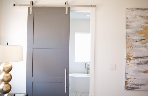 tolóajtó vasalatok