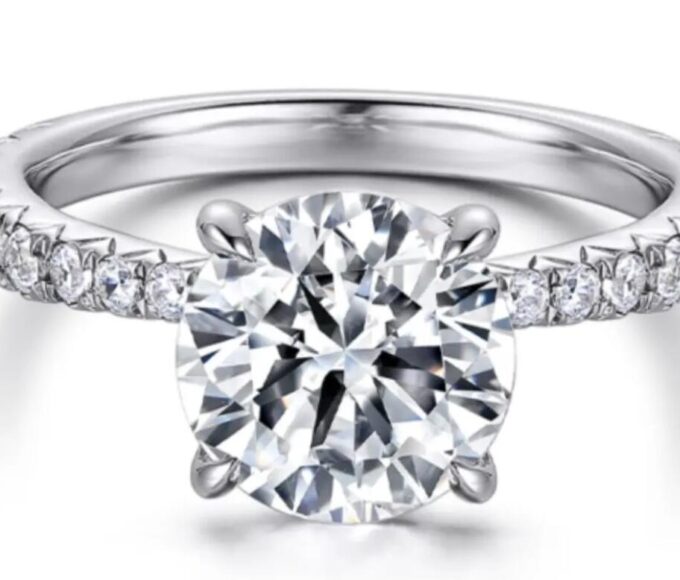 gyémánt eljegyzési gyűrű